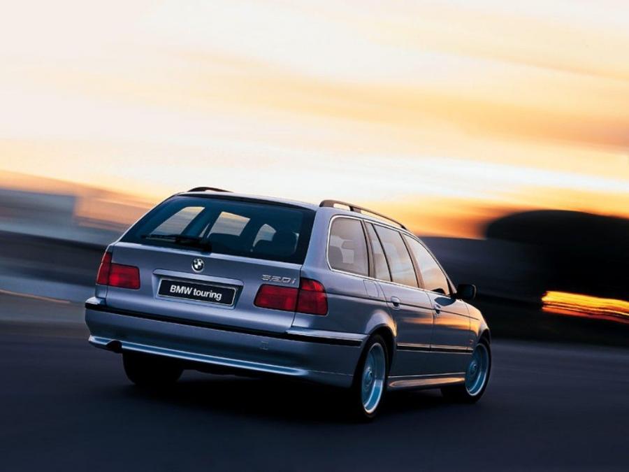  BMW 520i Touring 1997 года  (фото 2 из 2)